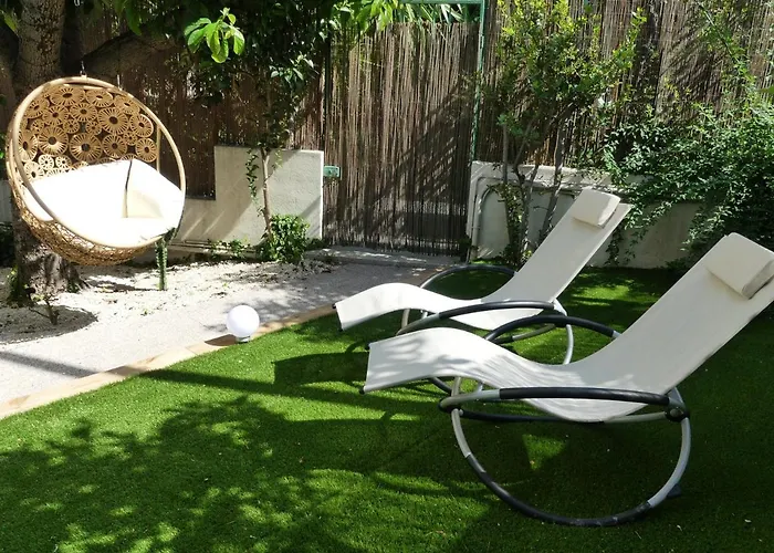 Апартаменты Le Jardin Du Port *